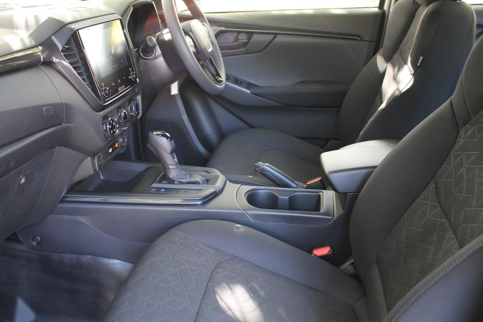 2025 Demo Isuzu D-MAX XRIDER Utility