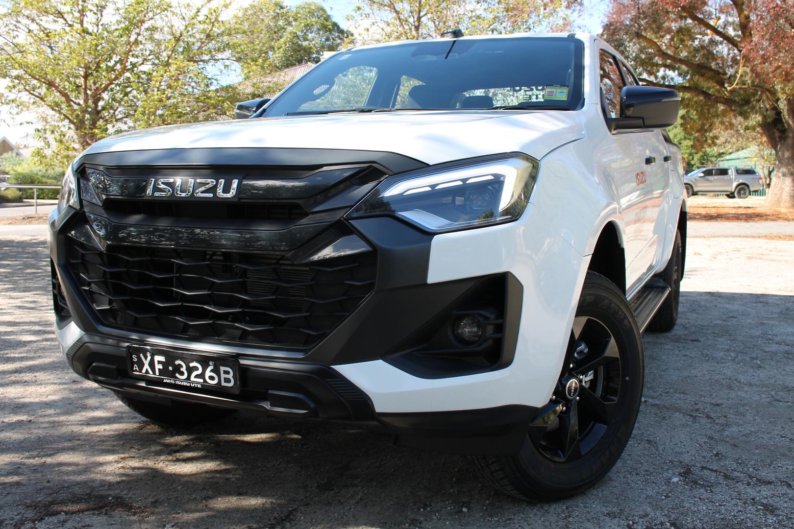 2025 Demo Isuzu D-MAX XRIDER Utility