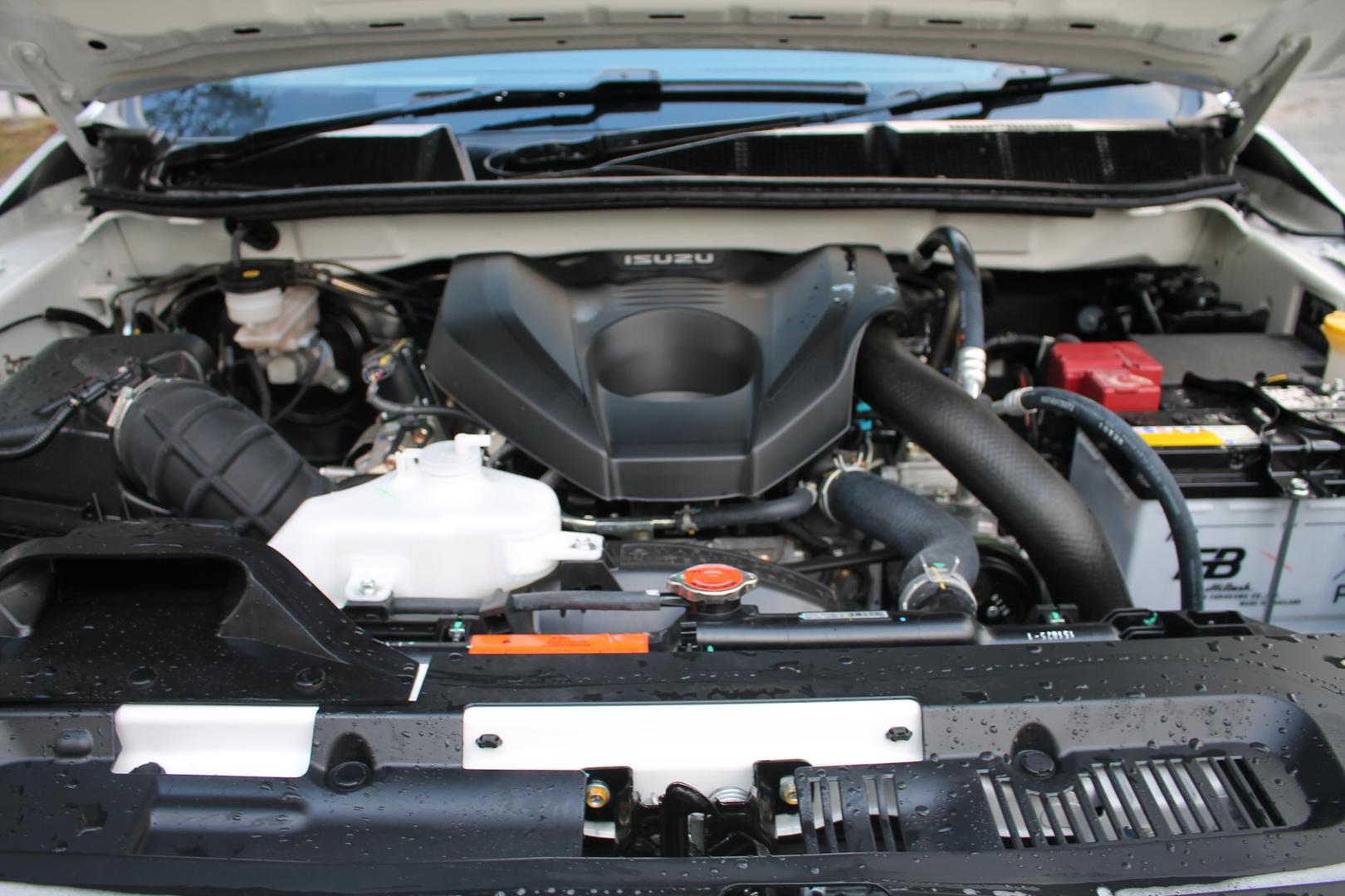 2025 Demo Isuzu MU-X XTERRAIN SUV