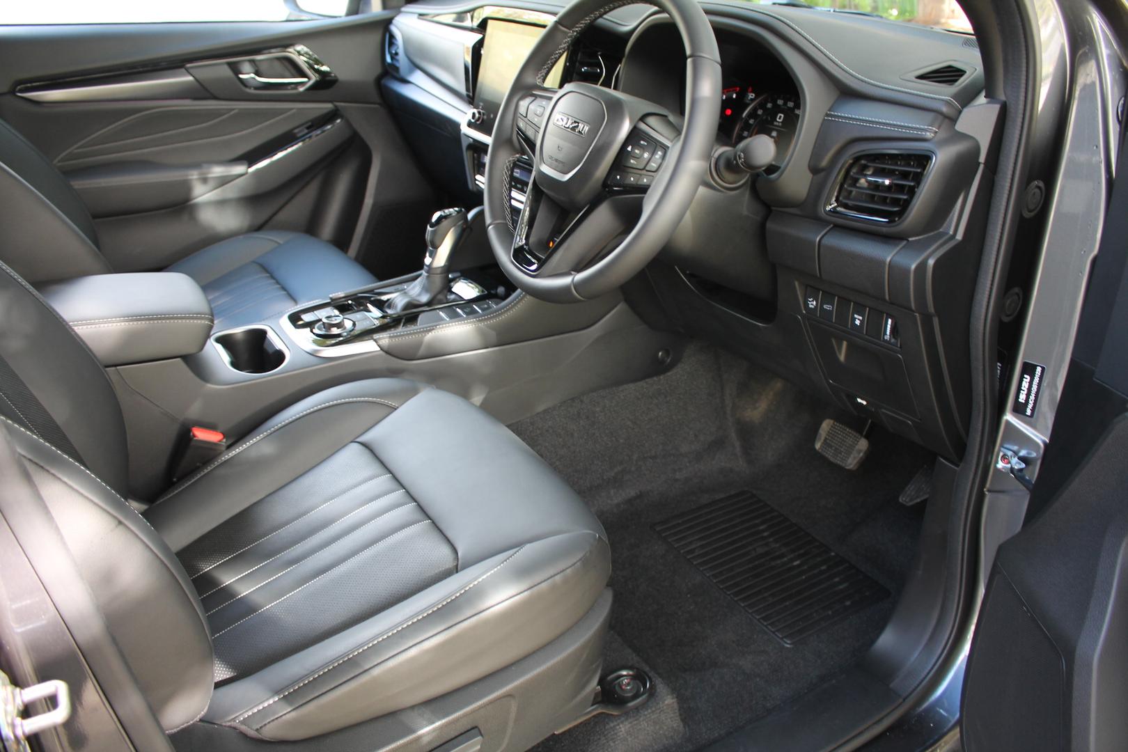 2025 Demo Isuzu MU-X LST SUV
