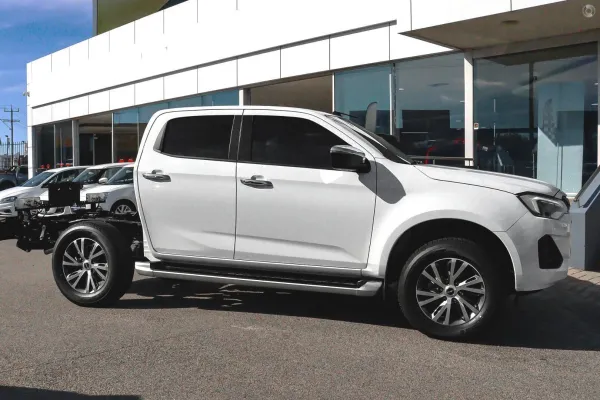 2025 New Isuzu D-MAX LSU Cab Chassis