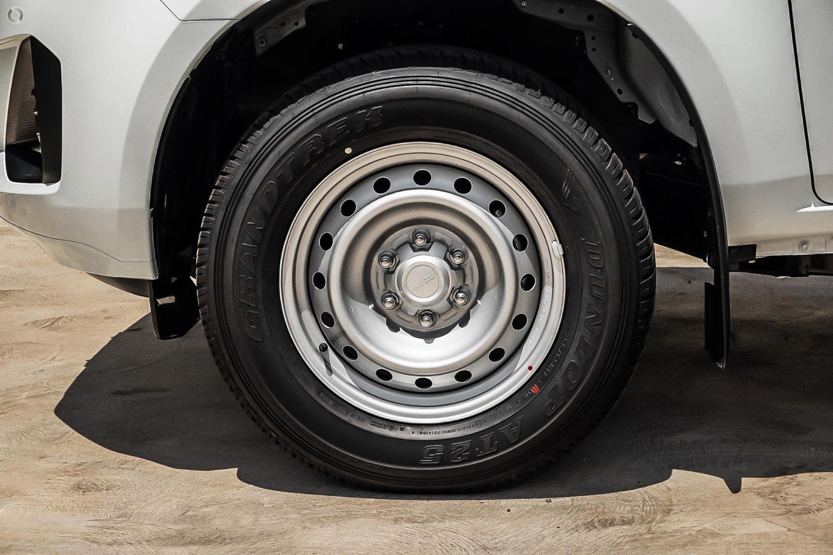 2025 New Isuzu D-MAX SX High Ride Cab Chassis