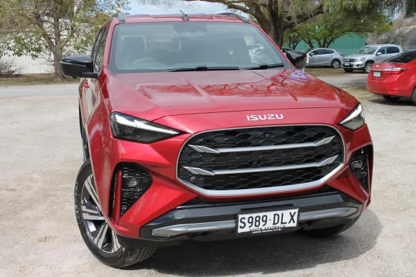 2025 Demo Isuzu MU-X LST SUV