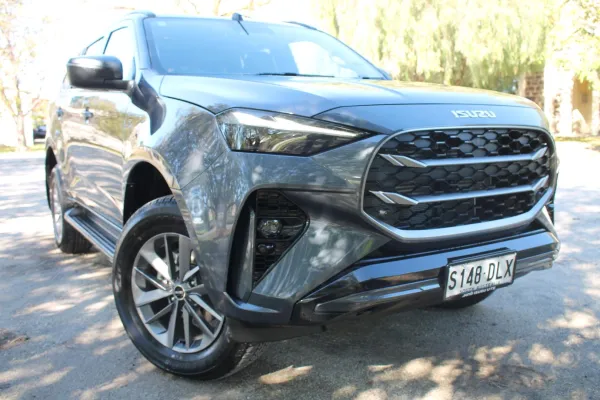 2025 Demo Isuzu MU-X LSU SUV