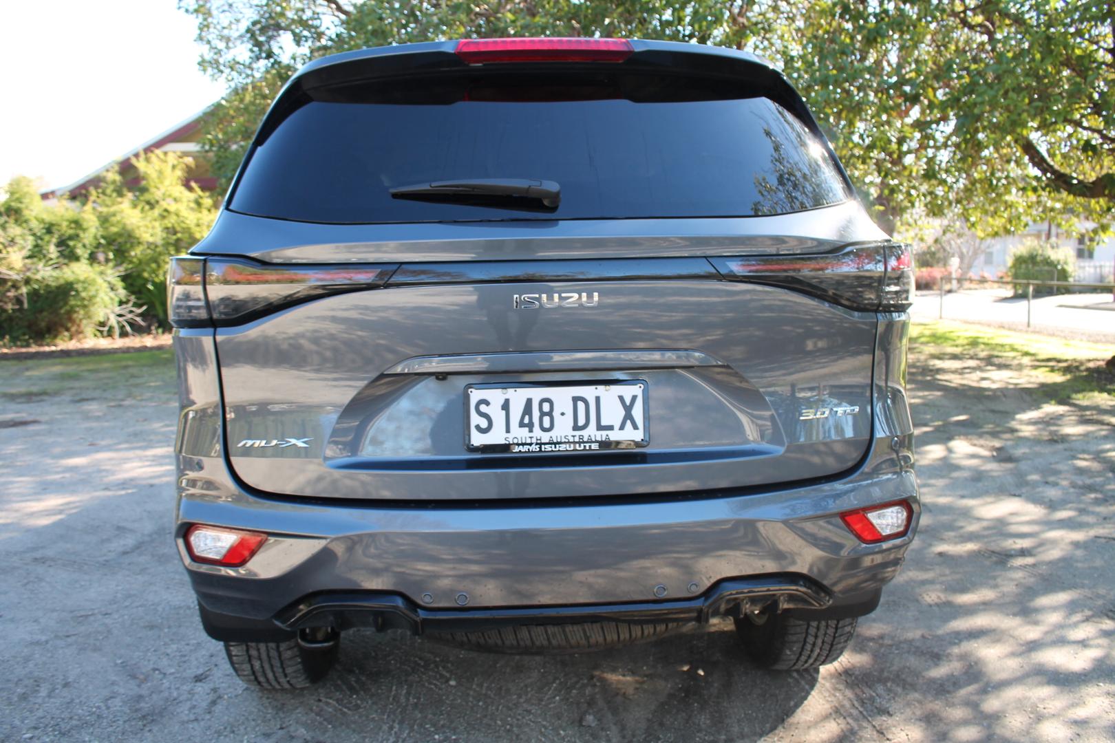 2025 Demo Isuzu MU-X LSU SUV
