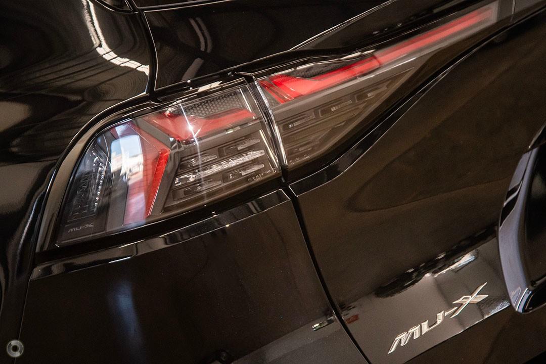 2025 New Isuzu MU-X XTERRAIN SUV