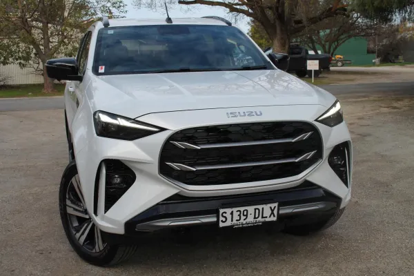2025 Demo Isuzu MU-X LST SUV