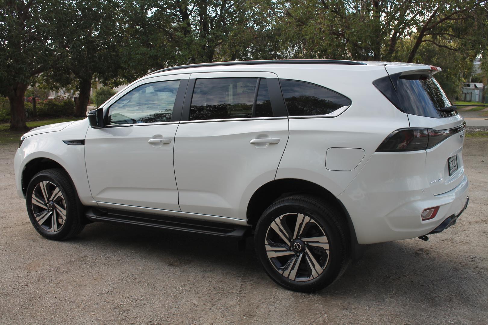 2025 Demo Isuzu MU-X LST SUV
