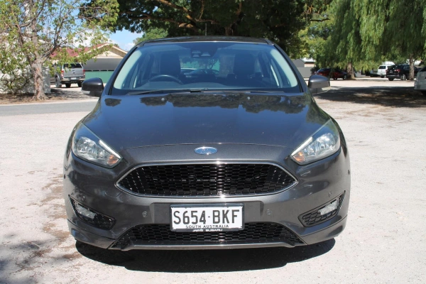 2016 Used Ford Focus LZ Titanium Hatchback