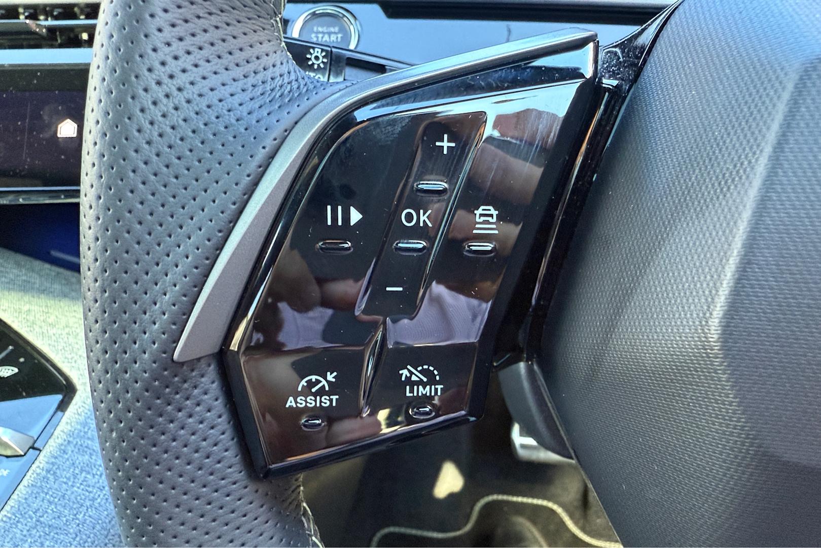 2025 Demo Peugeot 3008 P64 GT Premium Hybrid SUV