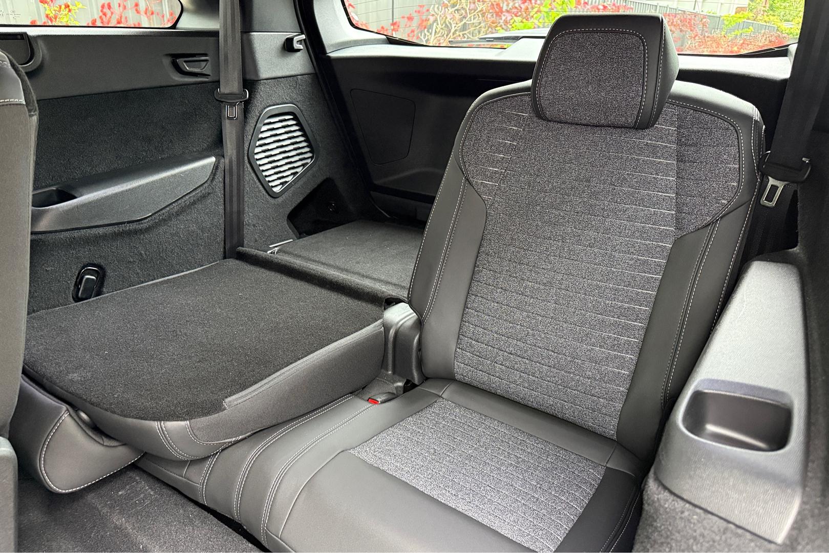 2025 Demo Peugeot 5008 P74 Allure Hybrid SUV