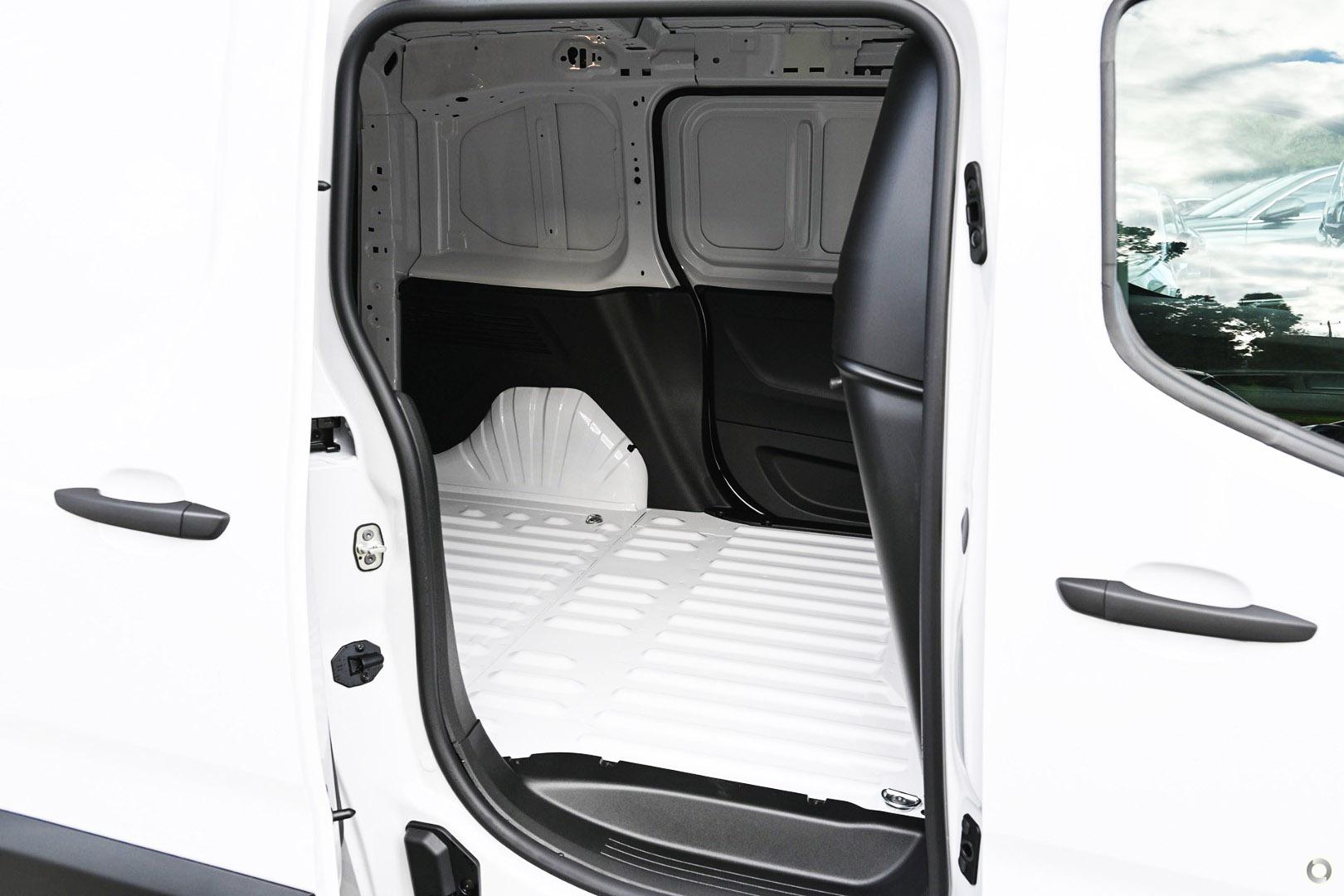 2026 New Peugeot Partner K9 Pro Van