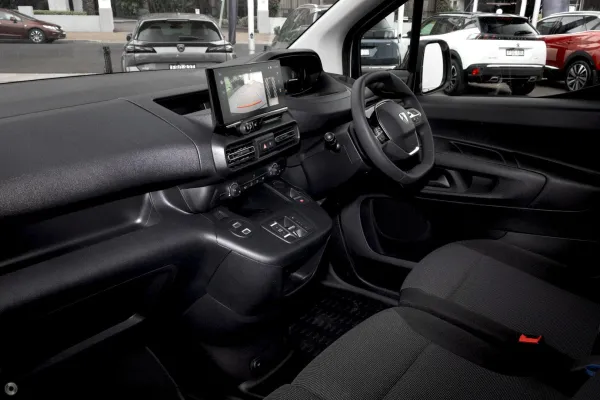 2026 New Peugeot Partner K9 Pro Van