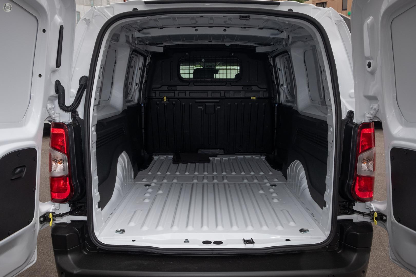 2026 New Peugeot Partner K9 Pro Van