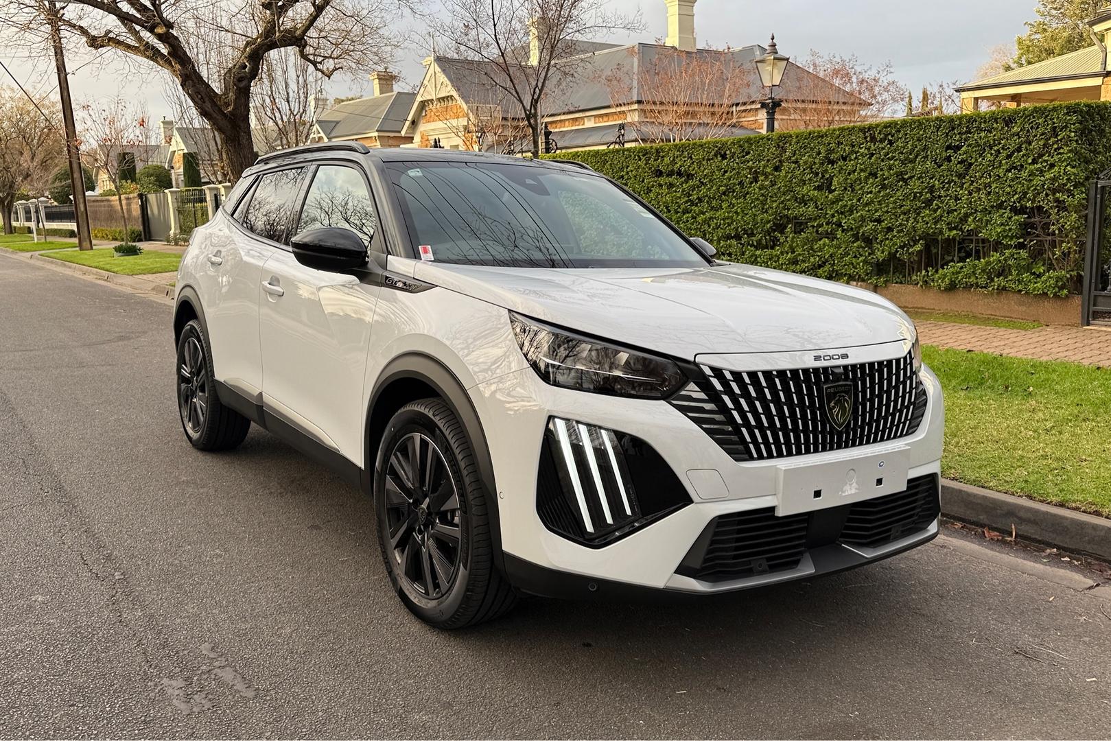 2024 Demo Peugeot 2008 P24 GT Hybrid SUV