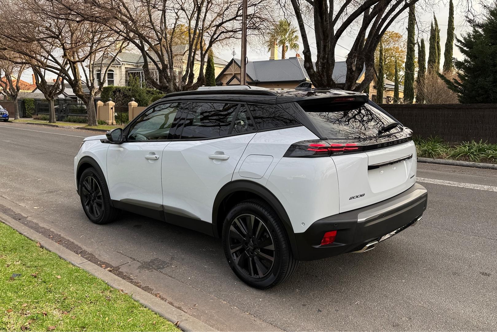 2024 Demo Peugeot 2008 P24 GT Hybrid SUV