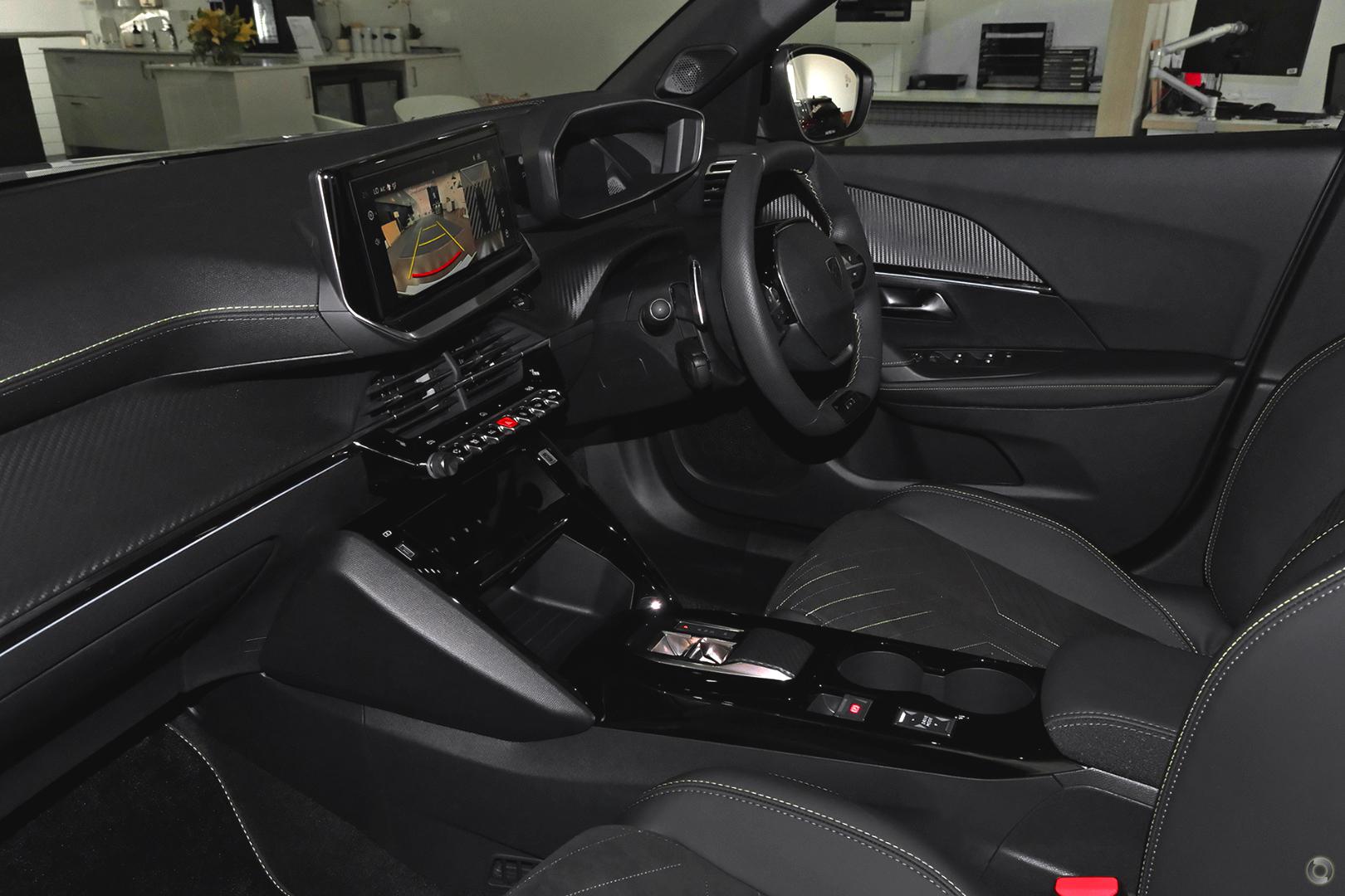 2025 New Peugeot 2008 P24 GT Hybrid SUV