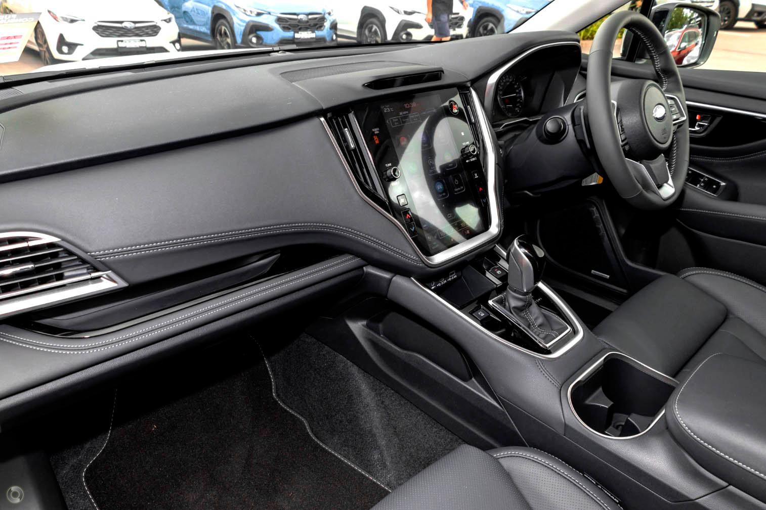 2024 Demo Subaru Outback 6GEN AWD Touring SUV