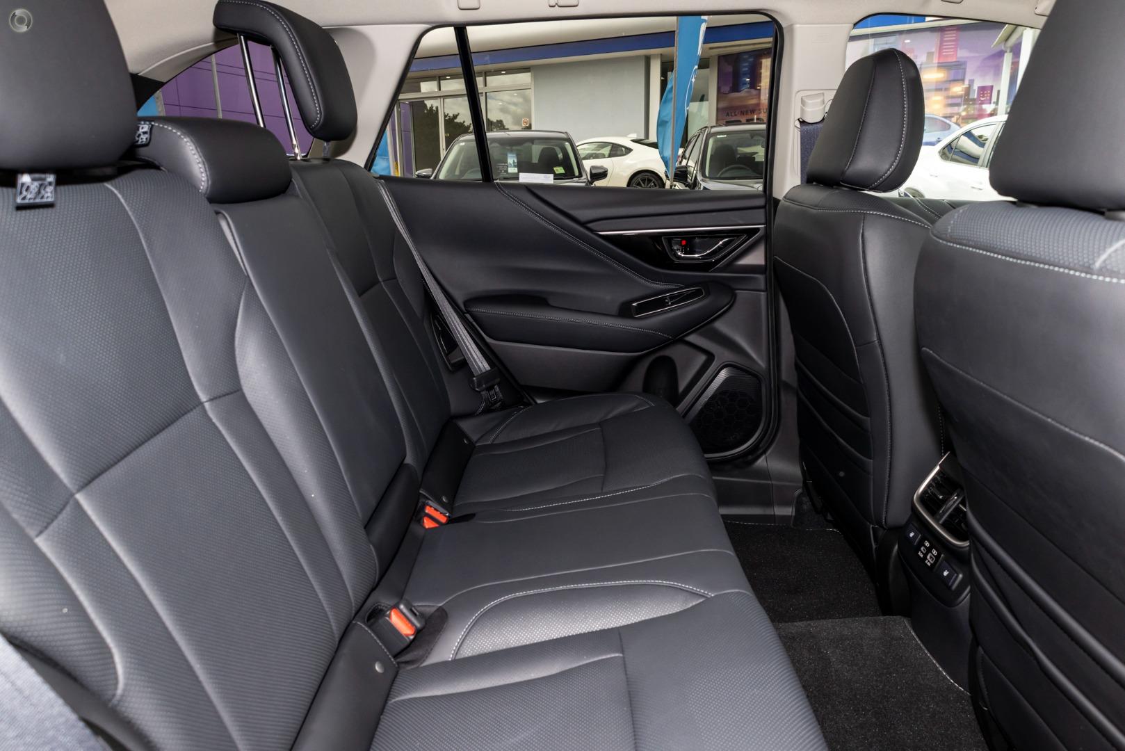 2024 Demo Subaru Outback 6GEN AWD Touring SUV