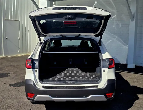 2025 Demo Subaru Outback 6GEN AWD Touring SUV