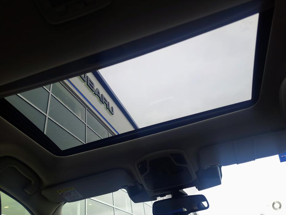 2025 Demo Subaru Outback 6GEN AWD Touring SUV