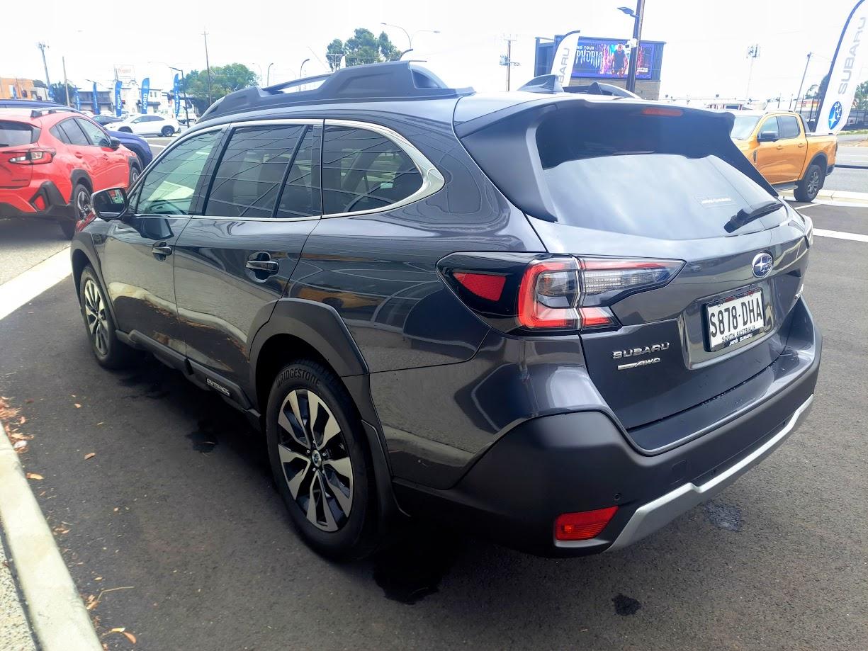 2025 Demo Subaru Outback 6GEN AWD Touring SUV