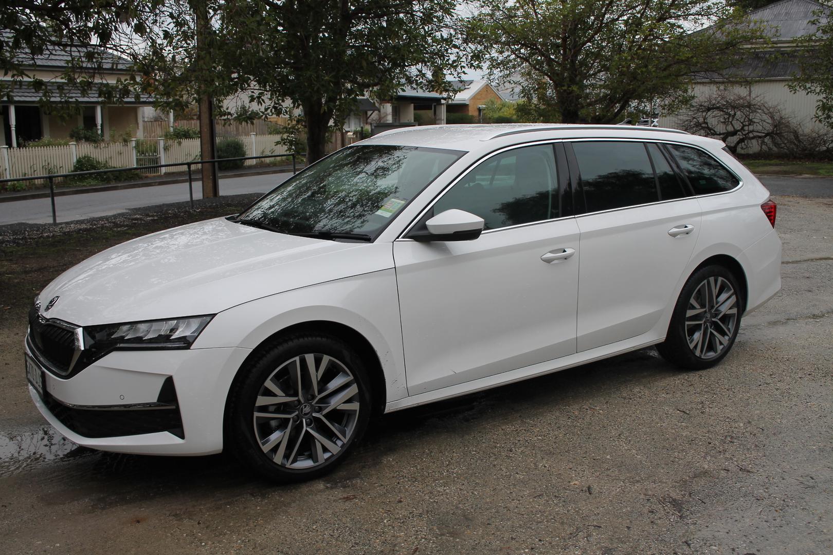 2025 Demo SKODA Octavia NX 110TSI Select SUV