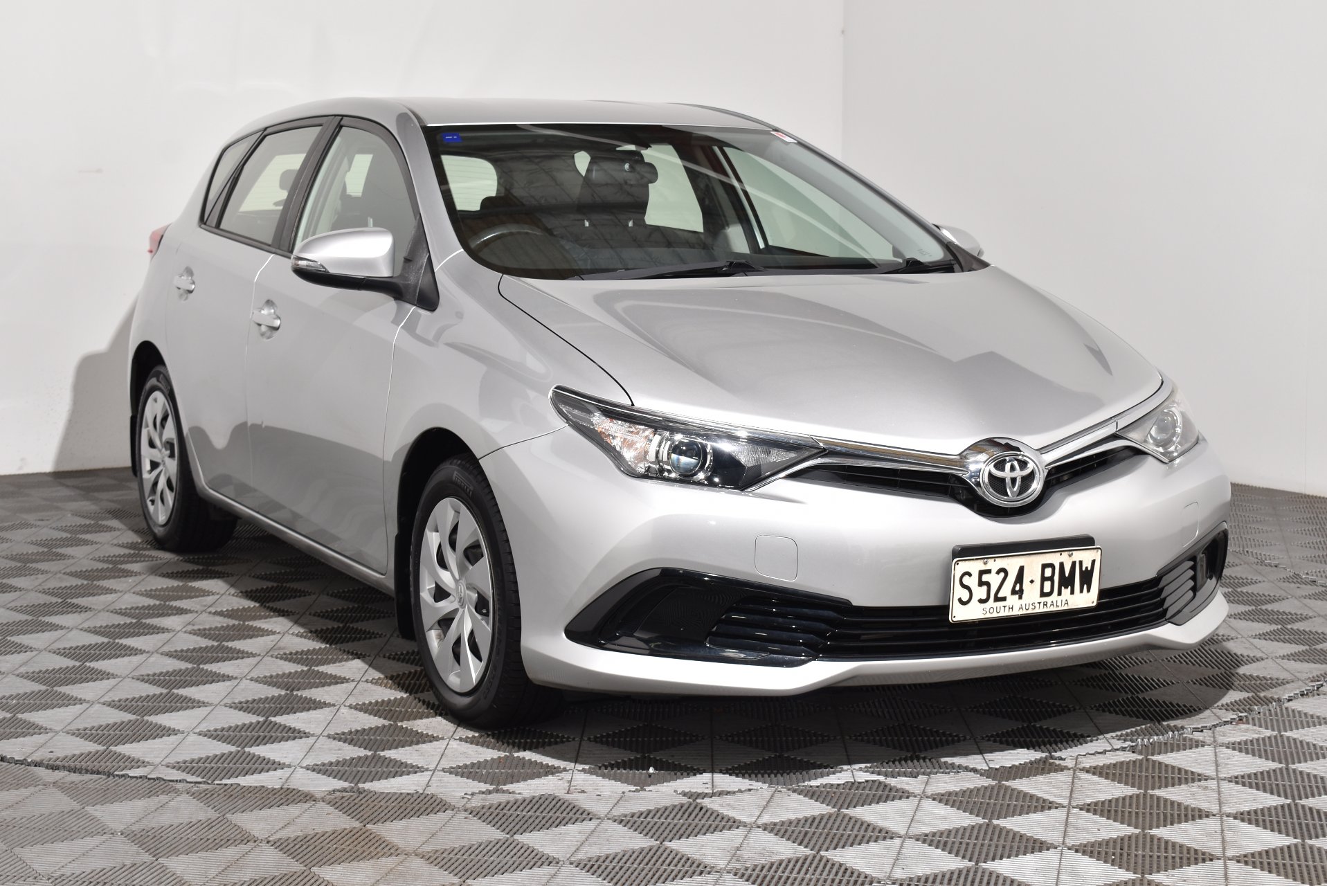 2016 Used Toyota Corolla ZRE182R Ascent Hatchback