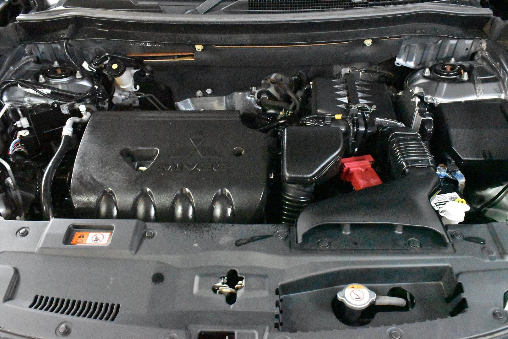 2014 Used Mitsubishi Outlander ZJ ES SUV