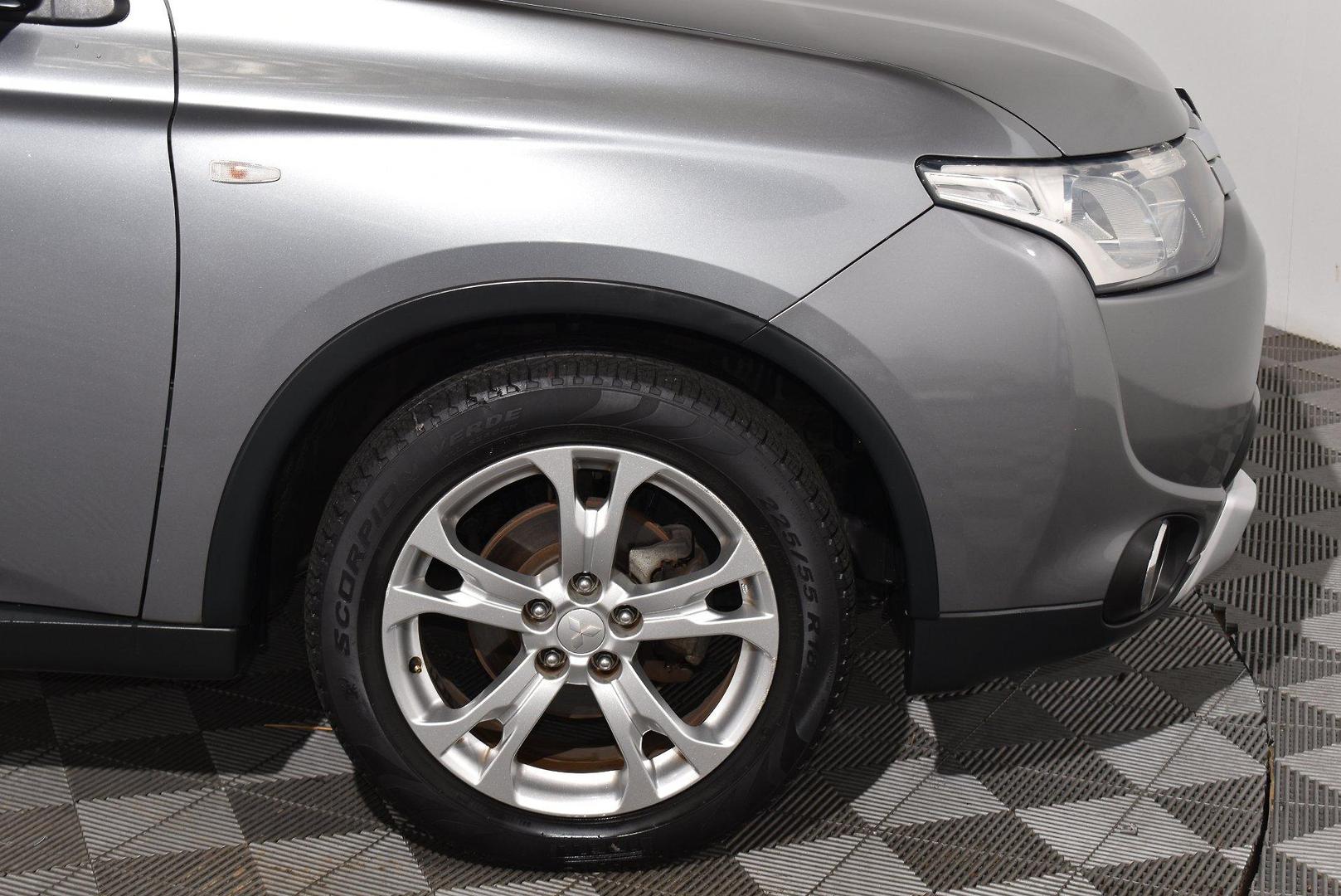 2014 Used Mitsubishi Outlander ZJ ES SUV