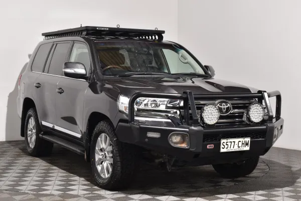 2020 Used Toyota Landcruiser VDJ200R Sahara SUV