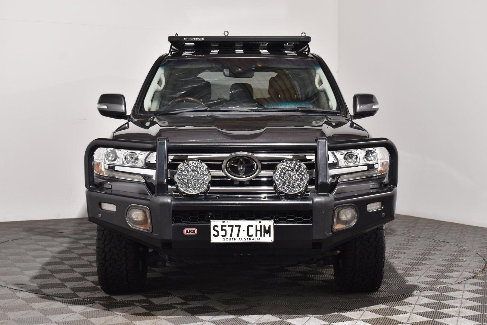 2020 Used Toyota Landcruiser VDJ200R Sahara SUV