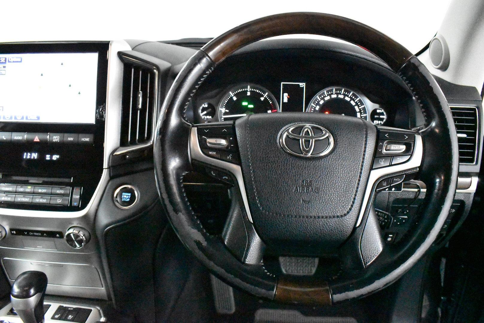 2020 Used Toyota Landcruiser VDJ200R Sahara SUV