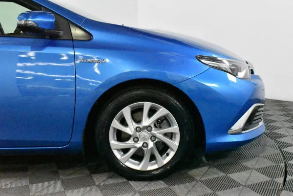 2016 Used Toyota Corolla ZWE186R Hybrid Hatchback